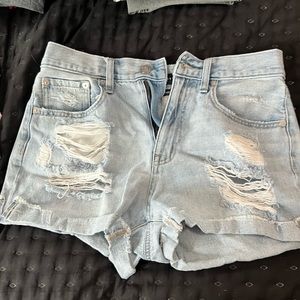 Denim distressed short size medium Risen and aeropostale